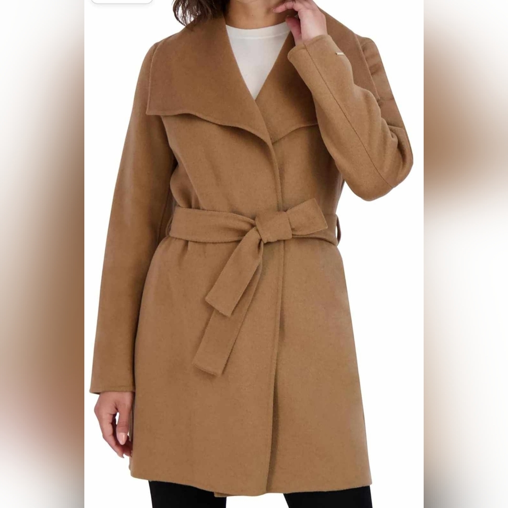 Tahari ladies wrap coat size small